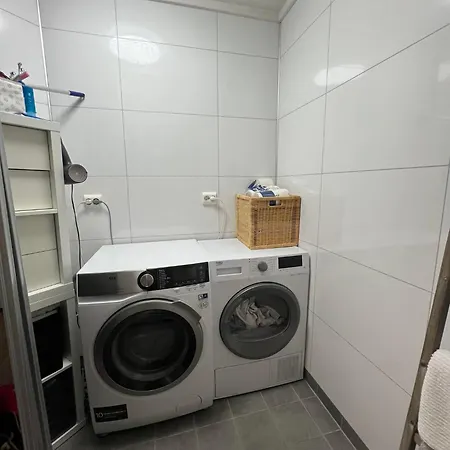 度假居 Et Hjem Midt Mellom Og Sogne *